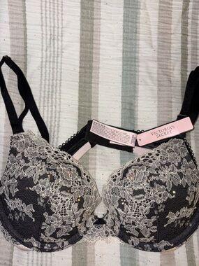 Victoria's Secret Black Bra with Cream Lace Embroidery
